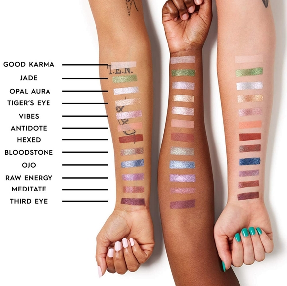 Full size Stoned Vibes Eyeshadow palette - Picture 3 of 7